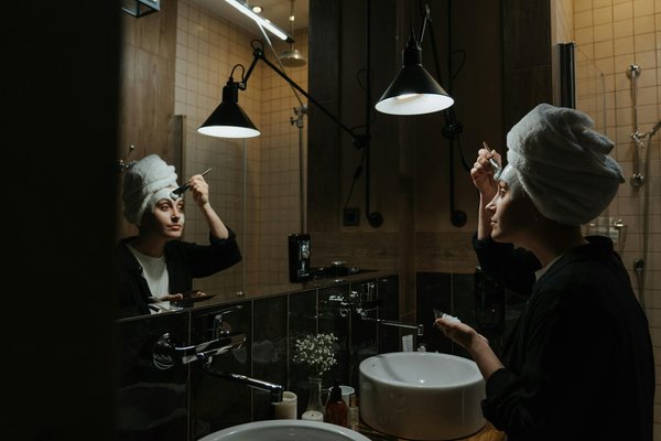 Welche beruflichen Herausforderungen beeinflussen das Wohlbefinden von Frauen?